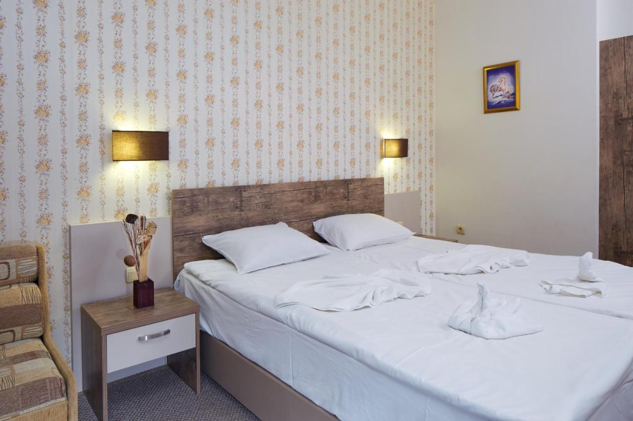 Hotel Lira Sunny Beach Esterno foto